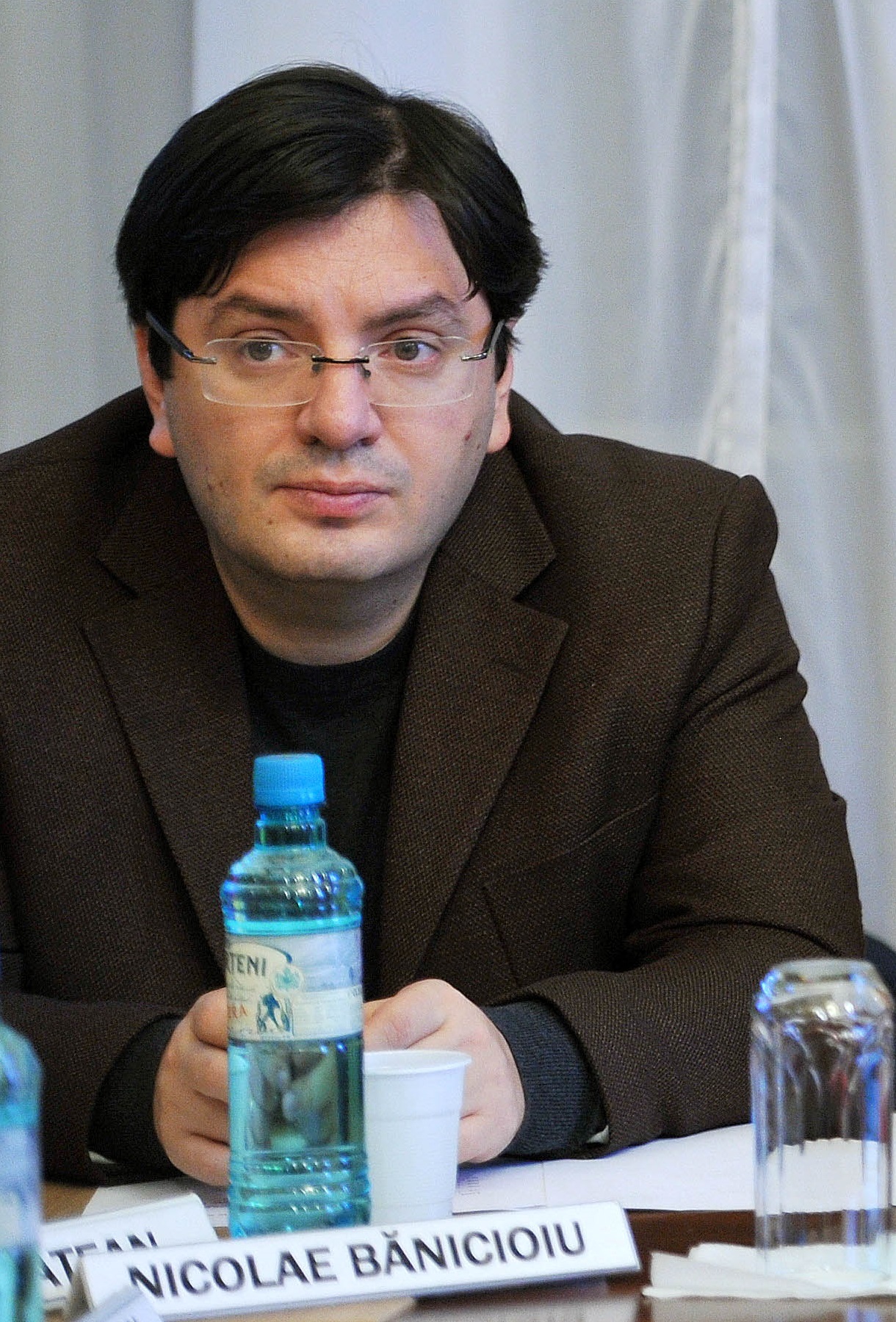 Fostul ministru al Sănătății, Nicolae Bănicioiu, audiat la Tribunalul
