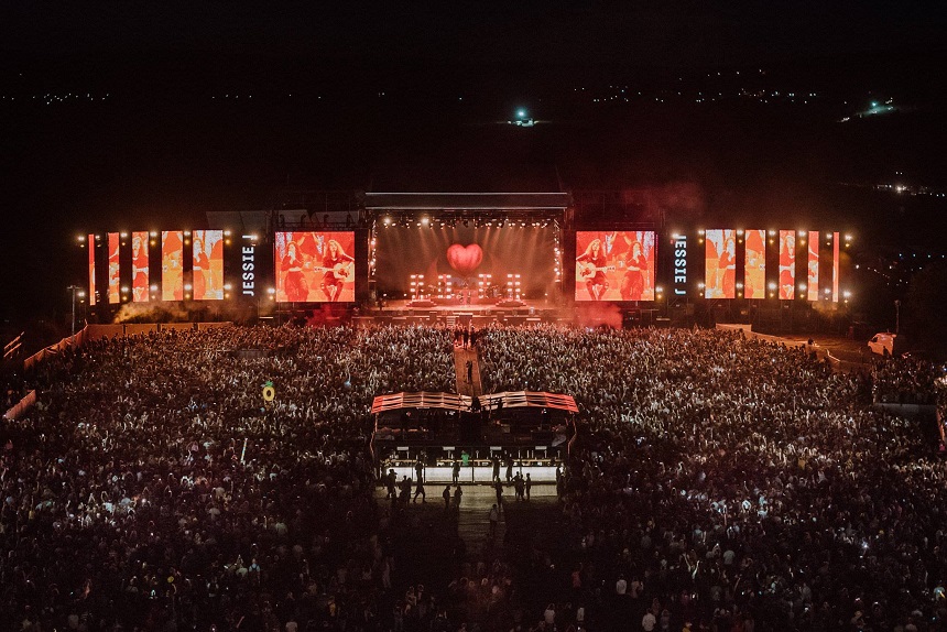 AscuÅ£i Urs Panda Aerisire Manele Electric Castle Rogue Arts Org