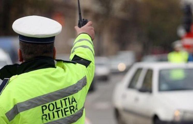 Transportul ilegal de persoane l-a lăsat fără mașină Transportul ilegal de persoane l-a lăsat fără mașină