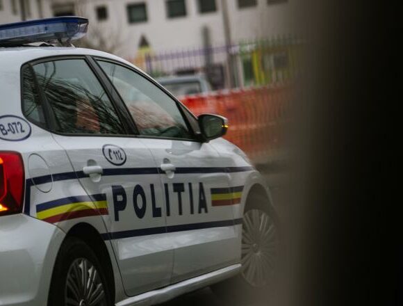 Date în urmărire națională, două minore din Vâlcea au fost găsite la Covasna Date în urmărire națională, două minore din Vâlcea au fost găsite la Covasna