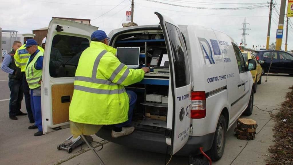 Registrul Auto Român: Aproape jumătate din mașinile controlate în trafic aveau probleme mari