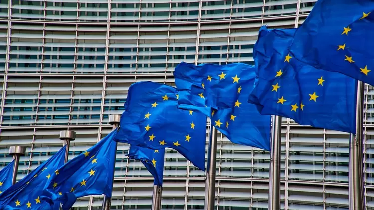 Uniunea Europeană își reia prezența diplomatică la Kiev