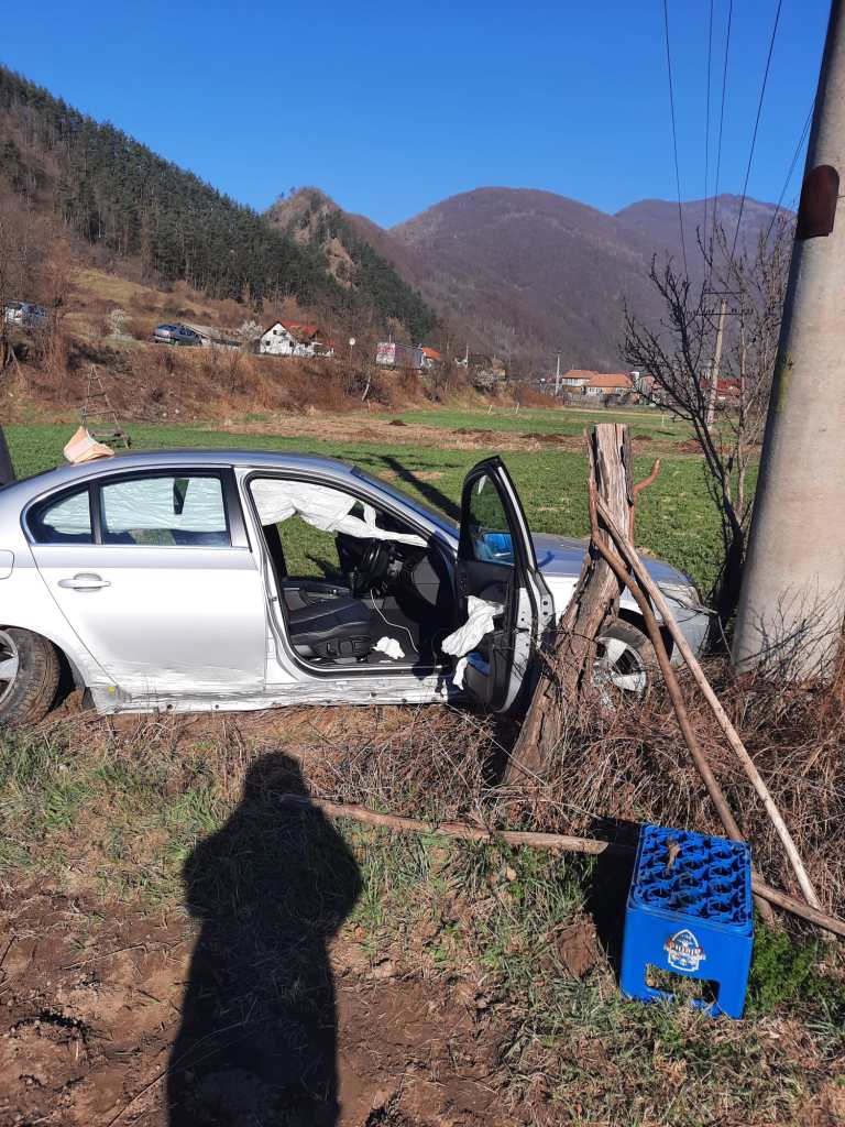 Accident grav în Vâlcea: Un bărbat a murit și alte două femei au ajuns la spital