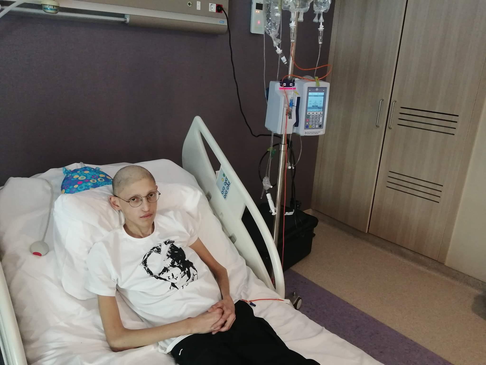 Mihail are nevoie de ajutor în lupta cu cancerul! Părinții au vândut deja tot ce aveau pentru a-i reda șansa la viață – Stiri regionale Oltenia