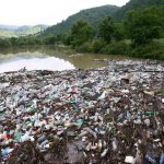 Foto/Mehedinți: Mahării de județ au adunat gunoaie, la Eșelnița