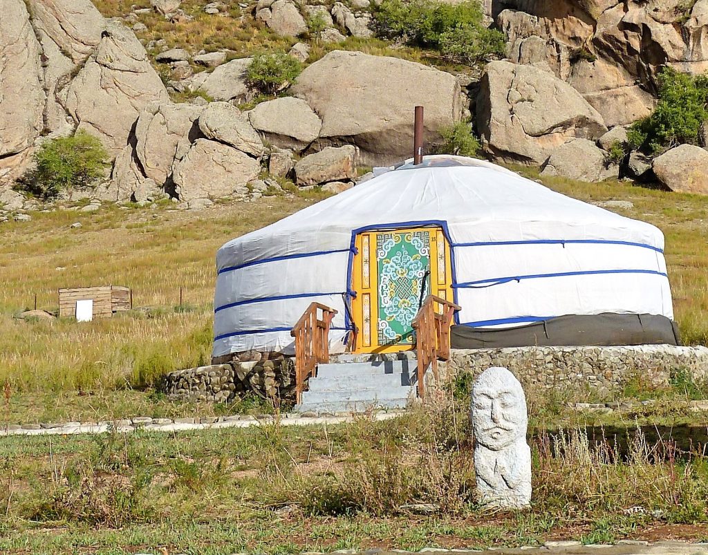 Gorkhi-Terelj_National_Park_Kurgan_steles_in_Mongolia_3 - Jurnalul Olteniei – Știri din Craiova și Oltenia