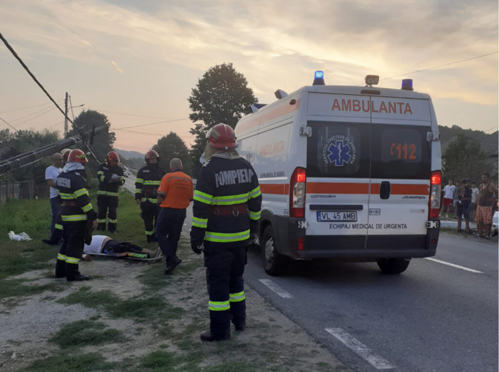 Accident-victima-Ambulanta-Bunesti-1 - Jurnalul Olteniei - Stiri regionale din Oltenia