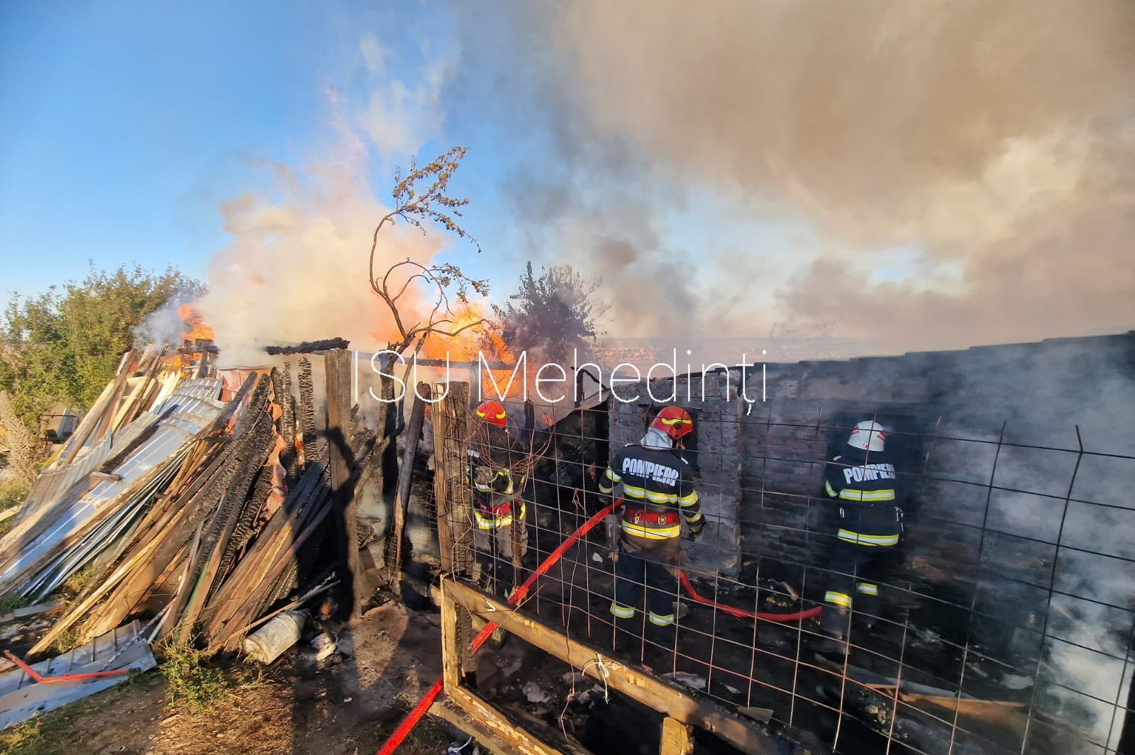 Incendiu în Severin: O casă a luat foc – Stiri regionale Oltenia.